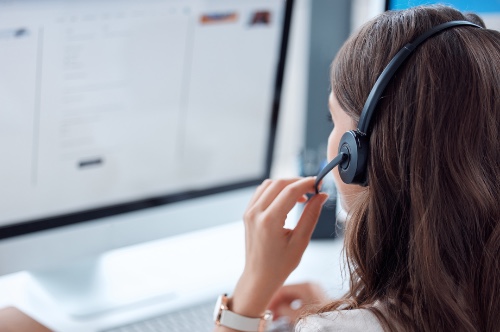 Mensagens de telefone, saudações, espera telefónica e sistemas de resposta automática